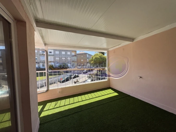 Apartamento T2 para Venda em Queluz e Belas Foto 11