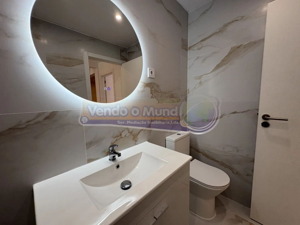Apartamento T2 para Venda em Queluz e Belas Foto 19