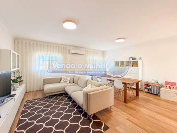 Apartamento T3 para Venda em Samora Correia