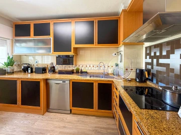 Apartamento T4 para Venda em Agualva e Mira-Sintra
