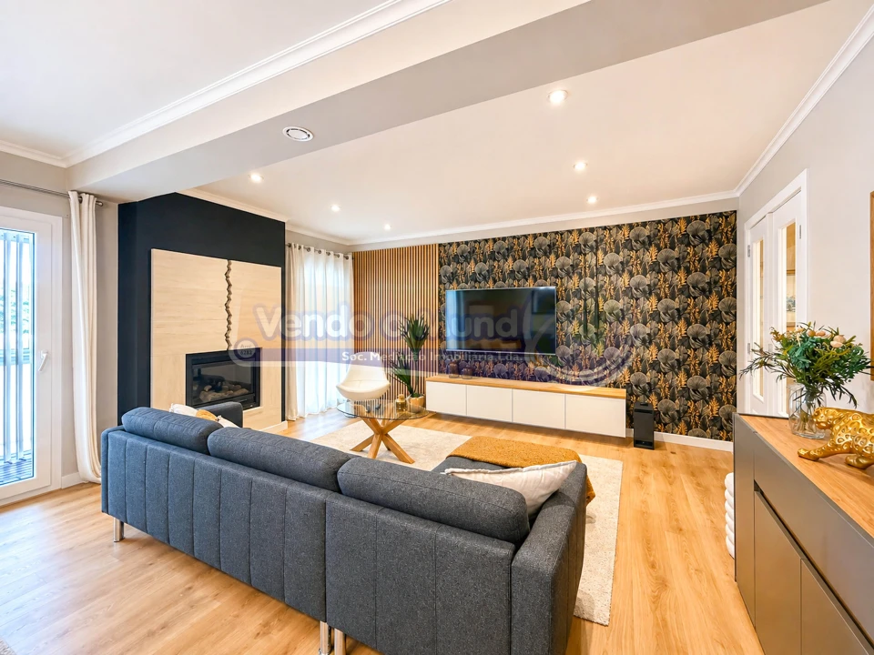 Apartamento T4 para Venda em Agualva e Mira-Sintra Foto 6