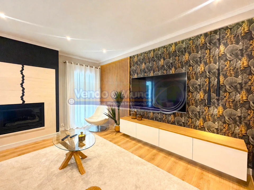 Apartamento T4 para Venda em Agualva e Mira-Sintra Foto 3