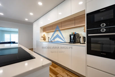 Moradia T4 para Venda em Marrazes e Barosa