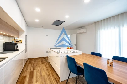 Moradia T4 para Venda em Marrazes e Barosa