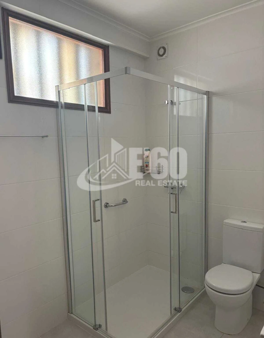 Apartamento T2 para Venda em Espinho Foto 9