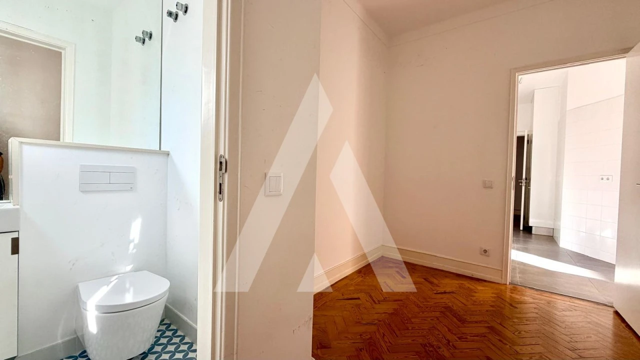Apartamento T3 para Venda em Arroios Foto 5