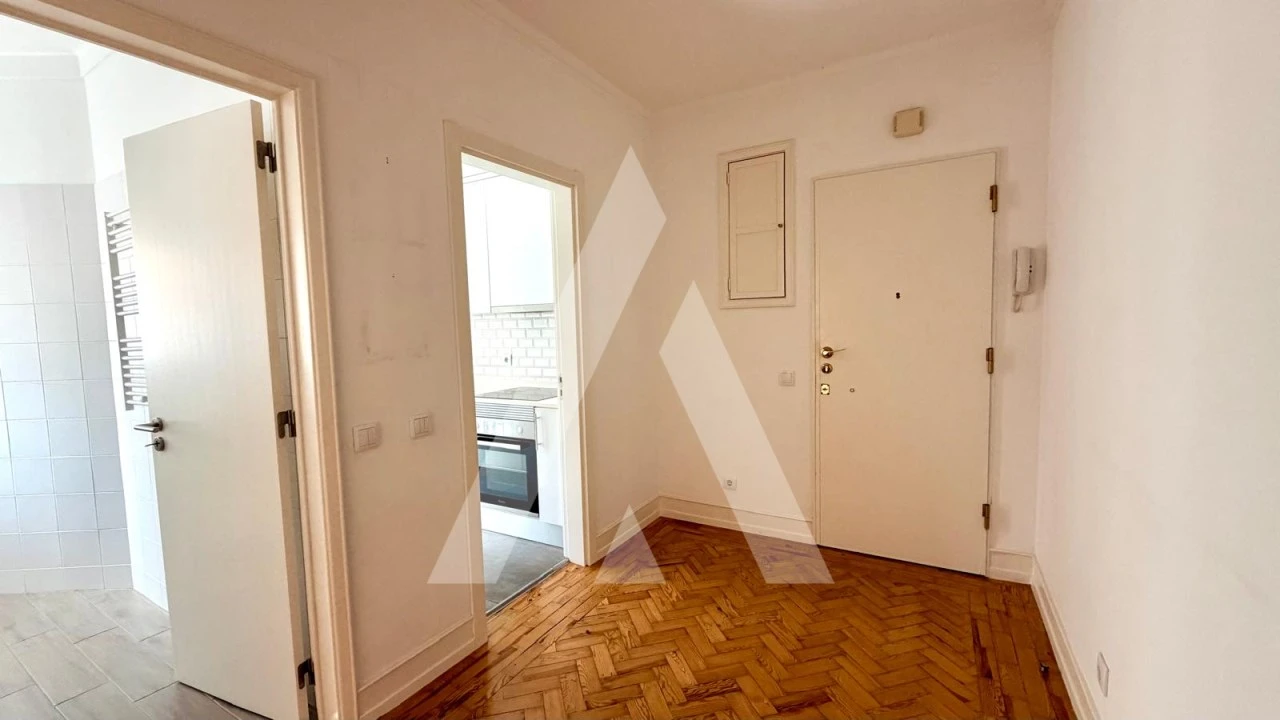 Apartamento T3 para Venda em Arroios Foto 6