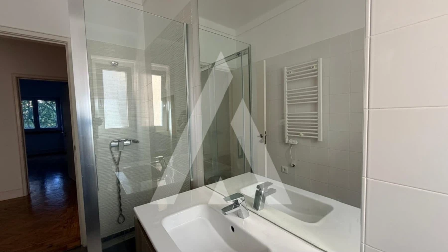 Apartamento T3 para Venda em Arroios Foto 7