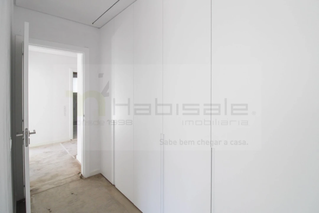 Apartamento T3 para Venda em Charneca de Caparica e Sobreda Foto 14