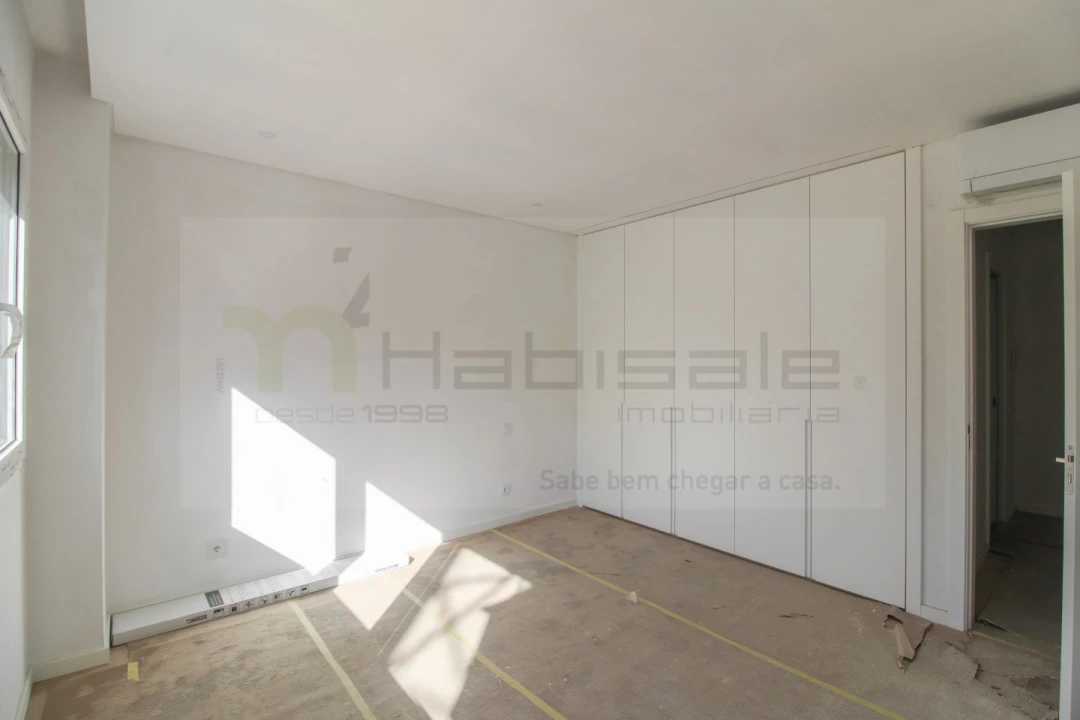Apartamento T3 para Venda em Charneca de Caparica e Sobreda Foto 20