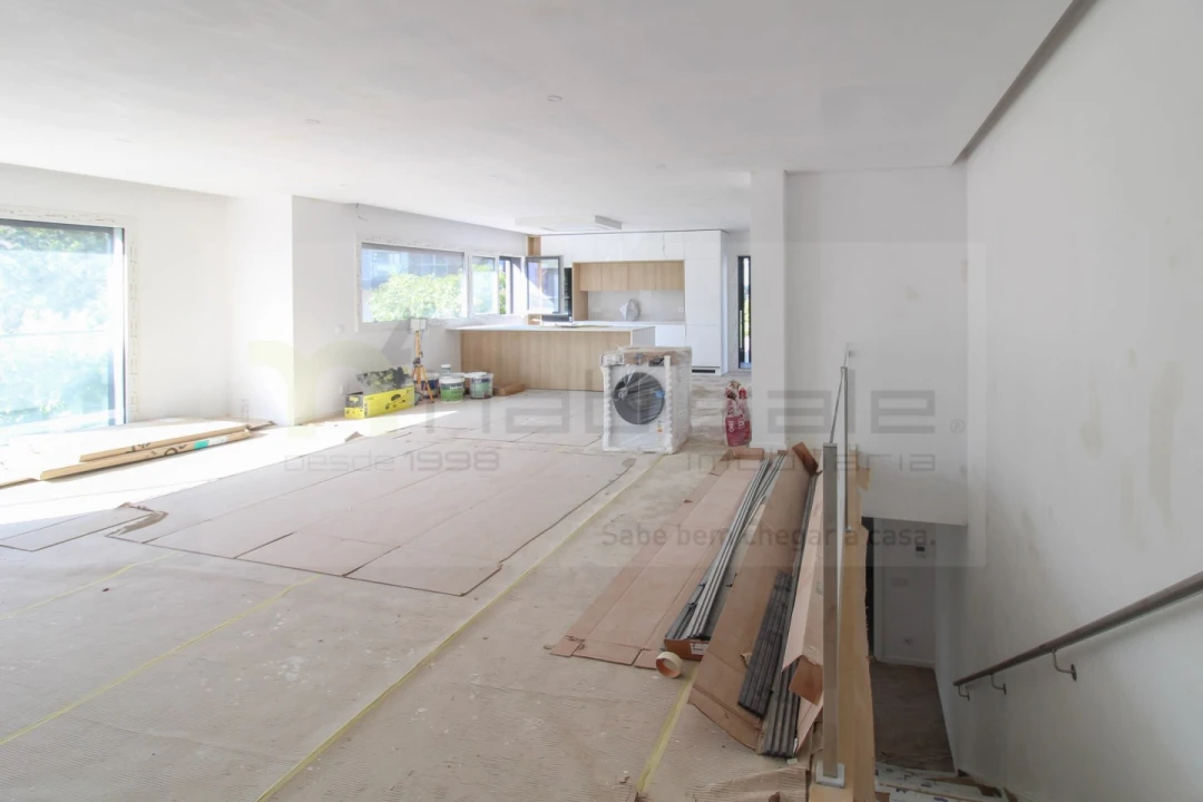 Apartamento T3 para Venda em Charneca de Caparica e Sobreda Foto 24