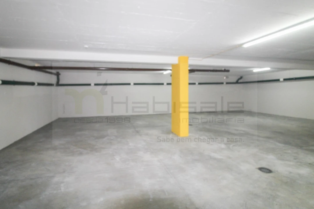 Apartamento T3 para Venda em Charneca de Caparica e Sobreda Foto 27