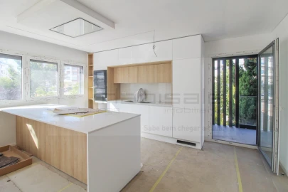 Apartamento T3 para Venda em Charneca de Caparica e Sobreda