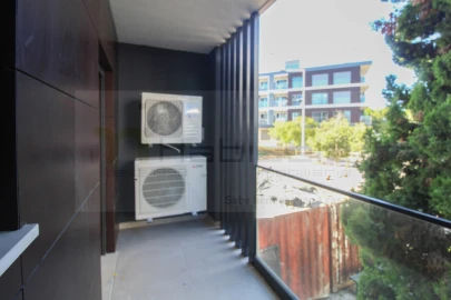 Apartamento T3 para Venda em Charneca de Caparica e Sobreda