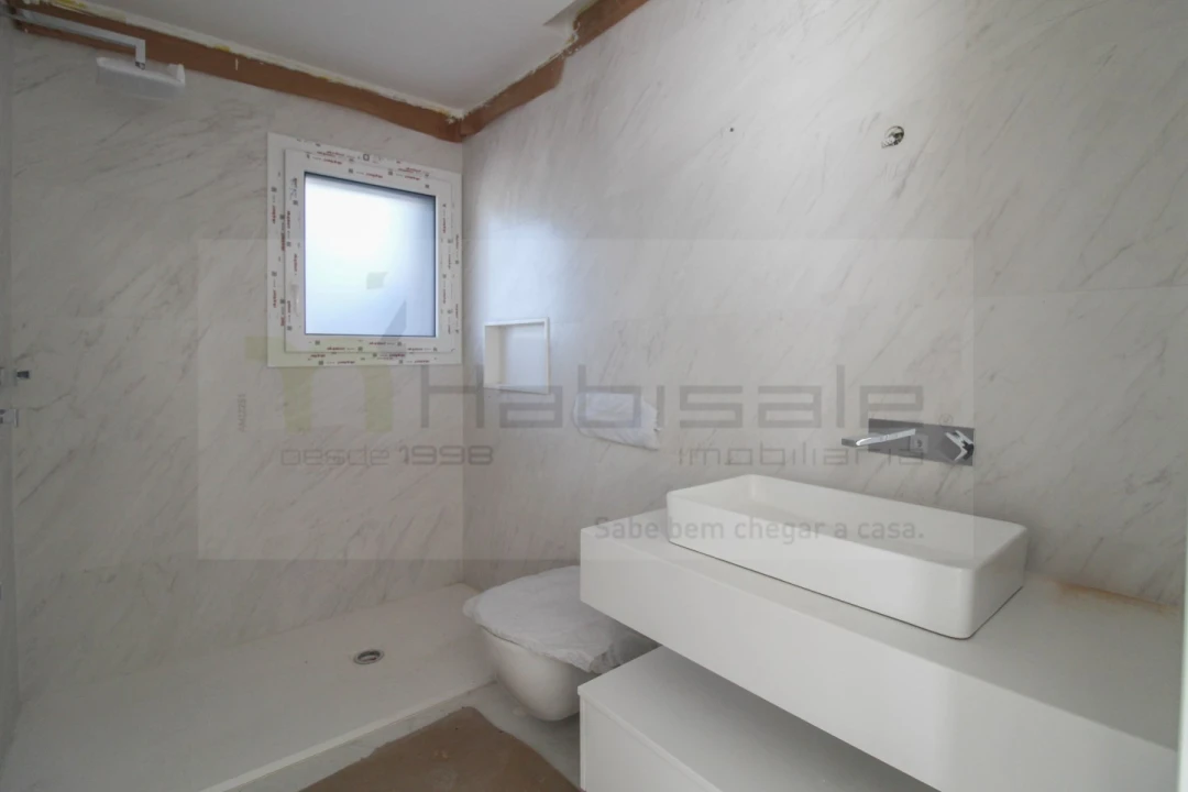 Apartamento T3 para Venda em Charneca de Caparica e Sobreda Foto 16