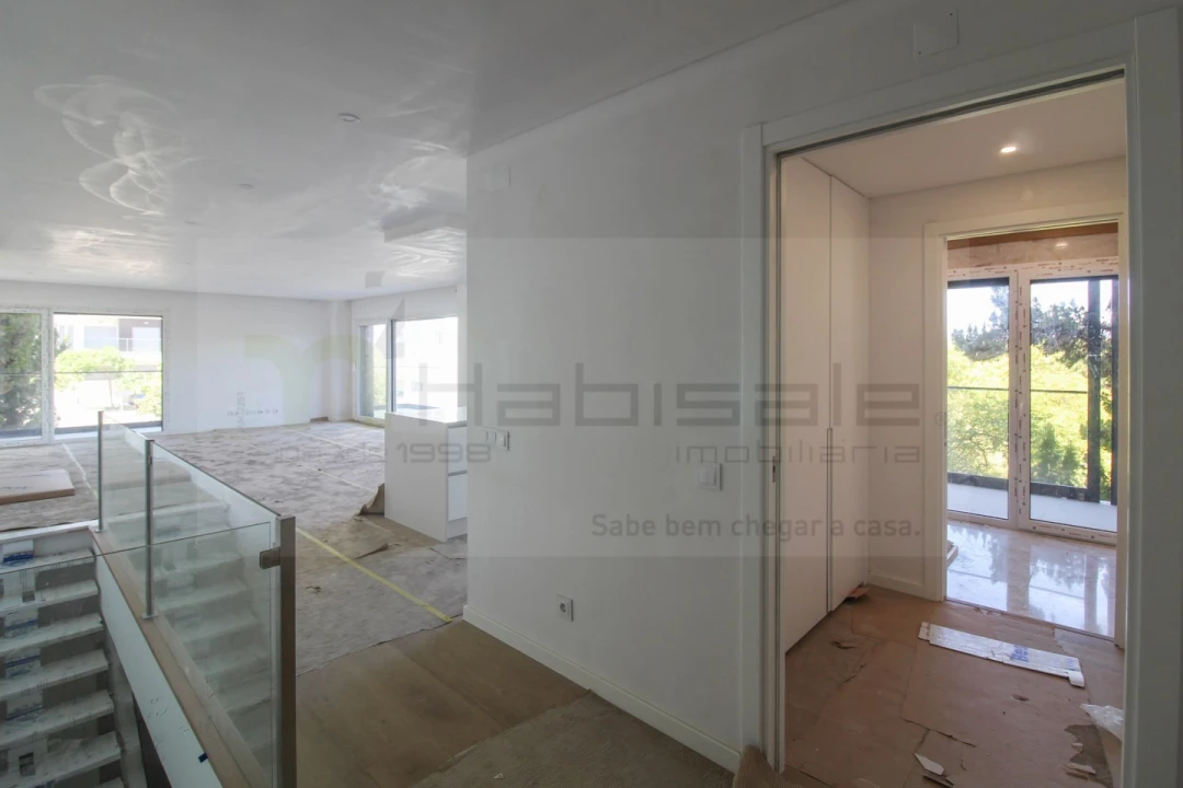 Apartamento T3 para Venda em Charneca de Caparica e Sobreda Foto 4