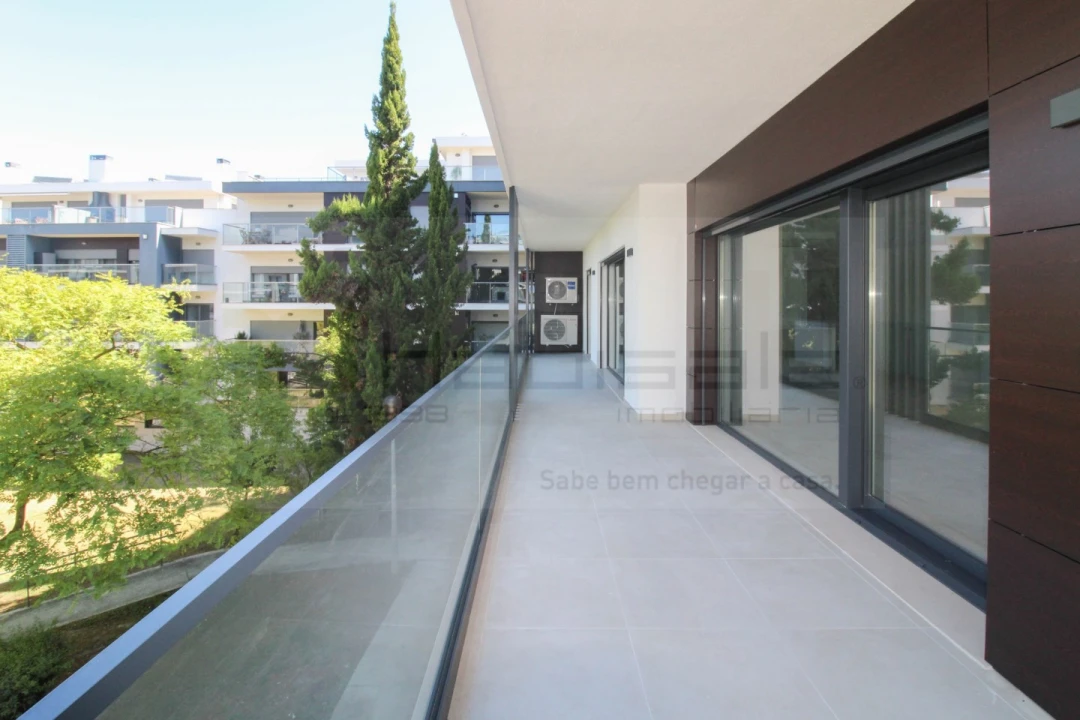 Apartamento T3 para Venda em Charneca de Caparica e Sobreda Foto 5