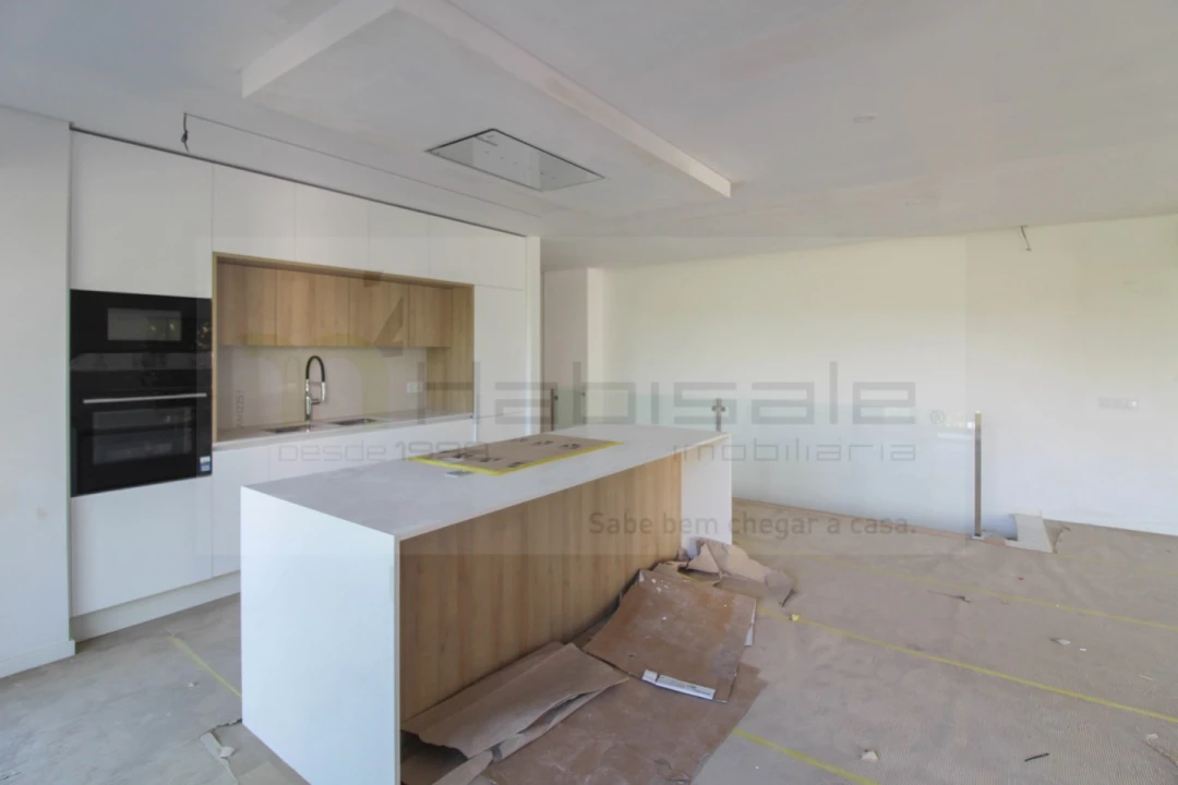 Apartamento T3 para Venda em Charneca de Caparica e Sobreda Foto 9