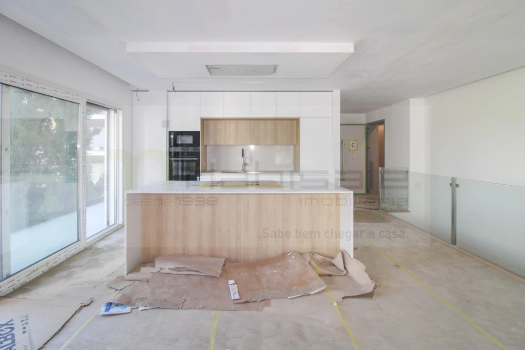 Apartamento T3 para Venda em Charneca de Caparica e Sobreda Foto 10