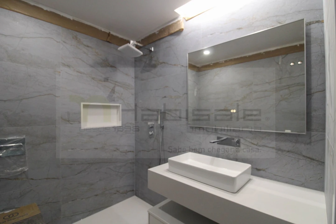 Apartamento T3 para Venda em Charneca de Caparica e Sobreda Foto 21