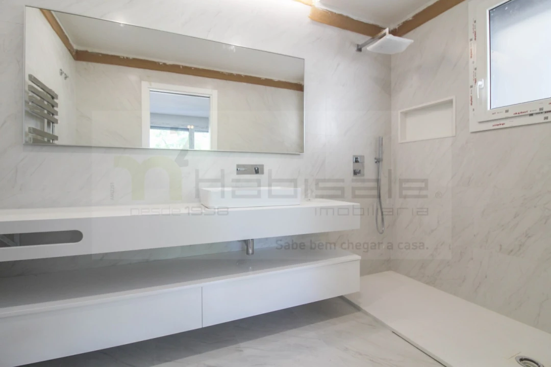 Apartamento T3 para Venda em Charneca de Caparica e Sobreda Foto 28