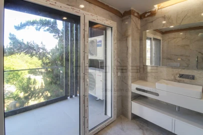 Apartamento T3 para Venda em Charneca de Caparica e Sobreda