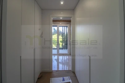 Apartamento T3 para Venda em Charneca de Caparica e Sobreda