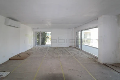 Apartamento T3 para Venda em Charneca de Caparica e Sobreda