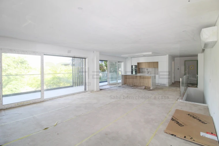 Apartamento T3 para Venda em Charneca de Caparica e Sobreda Foto 11