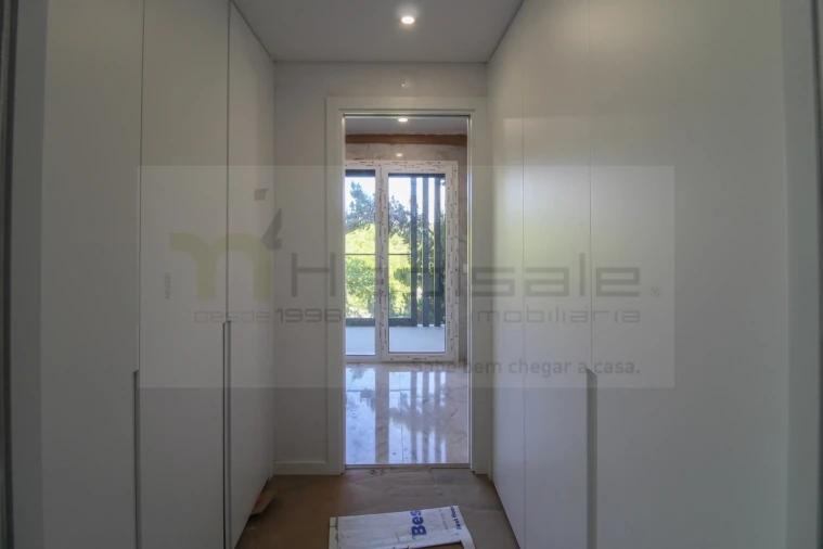 Apartamento T3 para Venda em Charneca de Caparica e Sobreda Foto 17