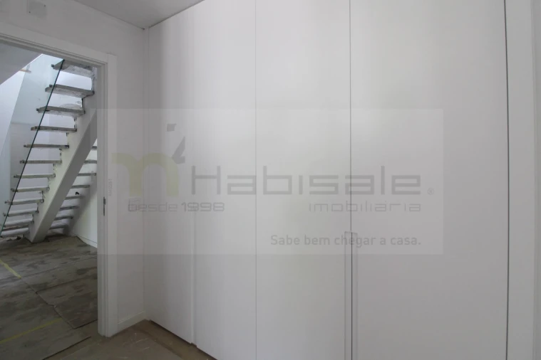 Apartamento T3 para Venda em Charneca de Caparica e Sobreda Foto 31