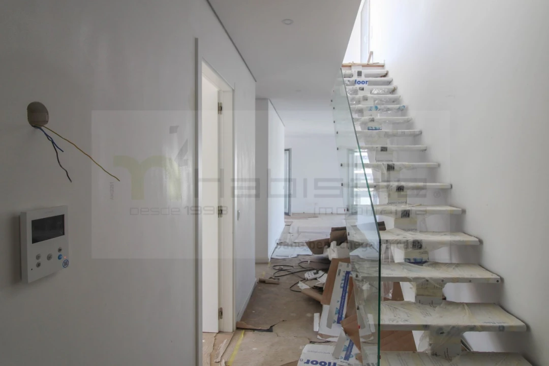 Apartamento T3 para Venda em Charneca de Caparica e Sobreda Foto 8