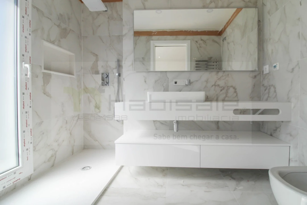 Apartamento T3 para Venda em Charneca de Caparica e Sobreda Foto 14