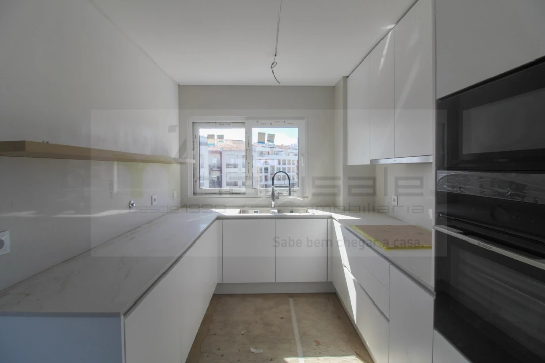 Apartamento T3 para Venda em Charneca de Caparica e Sobreda Foto 26