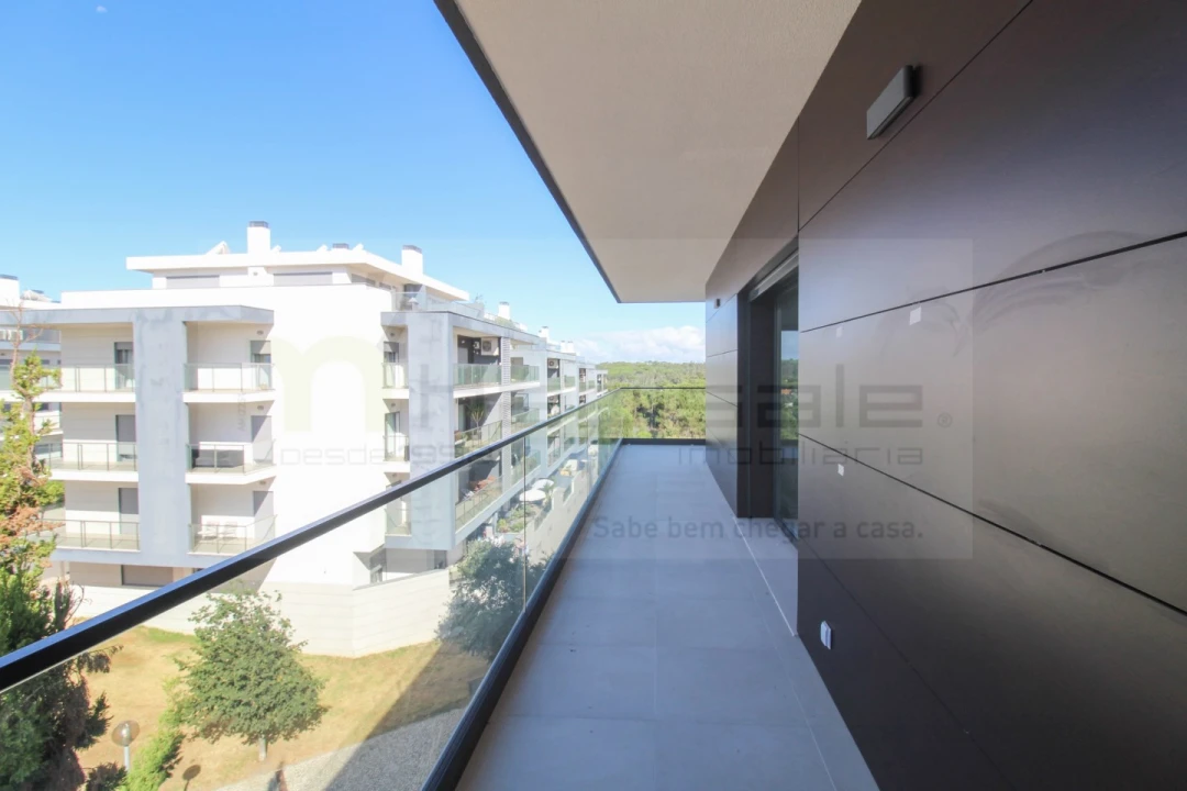 Apartamento T3 para Venda em Charneca de Caparica e Sobreda Foto 28