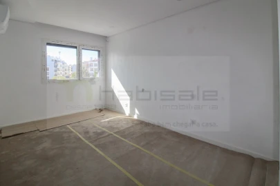 Apartamento T3 para Venda em Charneca de Caparica e Sobreda