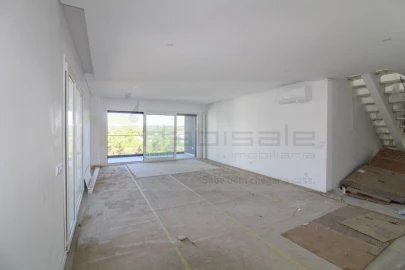 Apartamento T3 para Venda em Charneca de Caparica e Sobreda
