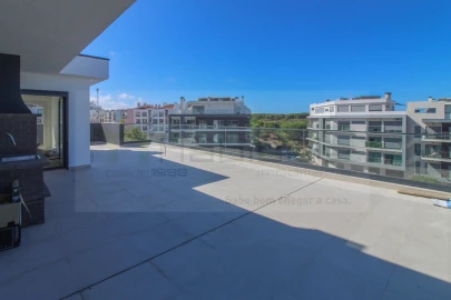 Apartamento T3 para Venda em Charneca de Caparica e Sobreda
