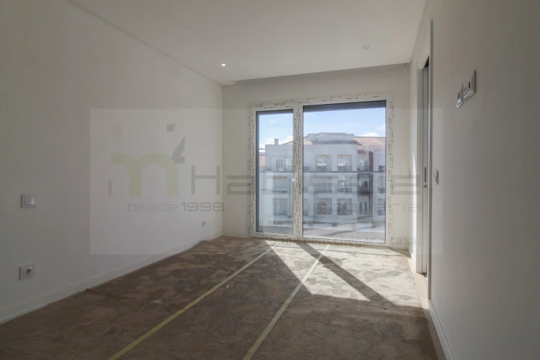 Apartamento T3 para Venda em Charneca de Caparica e Sobreda Foto 10