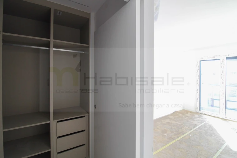 Apartamento T3 para Venda em Charneca de Caparica e Sobreda Foto 12