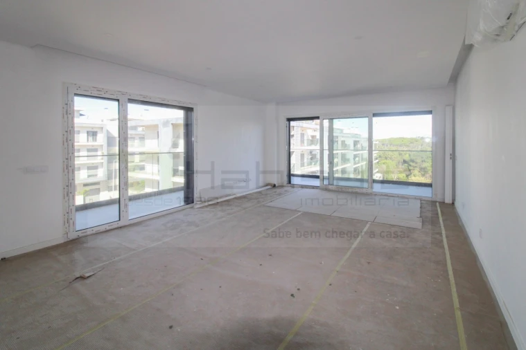 Apartamento T3 para Venda em Charneca de Caparica e Sobreda Foto 20