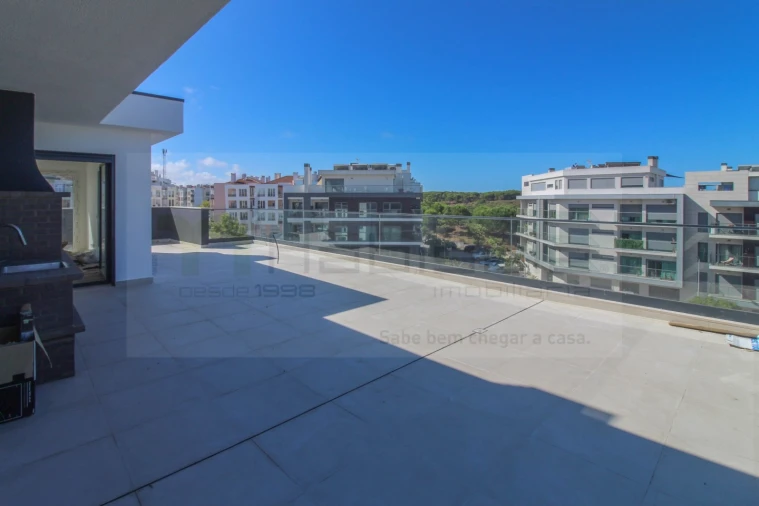 Apartamento T3 para Venda em Charneca de Caparica e Sobreda Foto 39