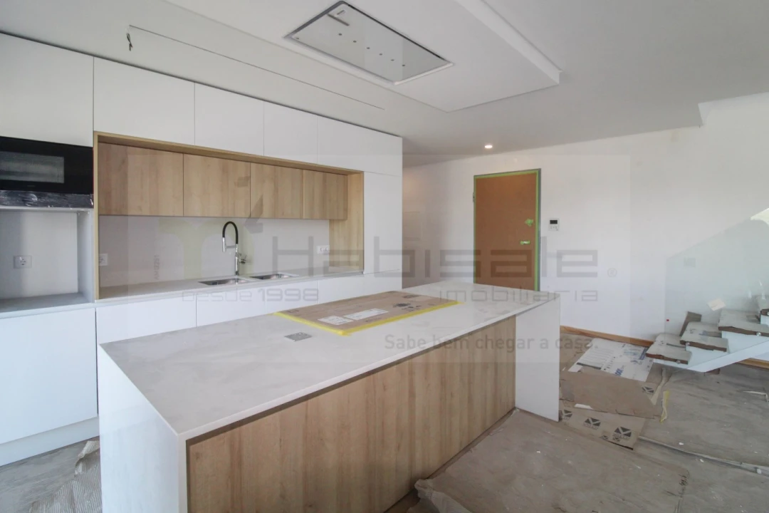 Apartamento T3 para Venda em Charneca de Caparica e Sobreda Foto 10
