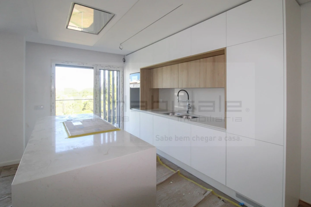 Apartamento T3 para Venda em Charneca de Caparica e Sobreda Foto 6