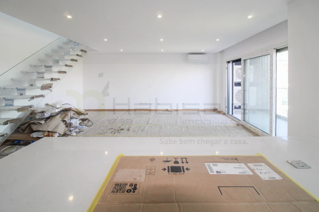 Apartamento T3 para Venda em Charneca de Caparica e Sobreda Foto 15