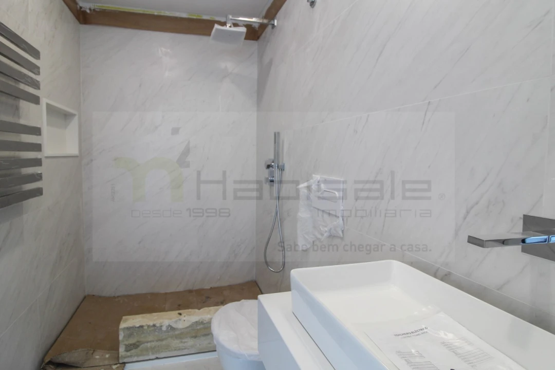 Apartamento T3 para Venda em Charneca de Caparica e Sobreda Foto 25