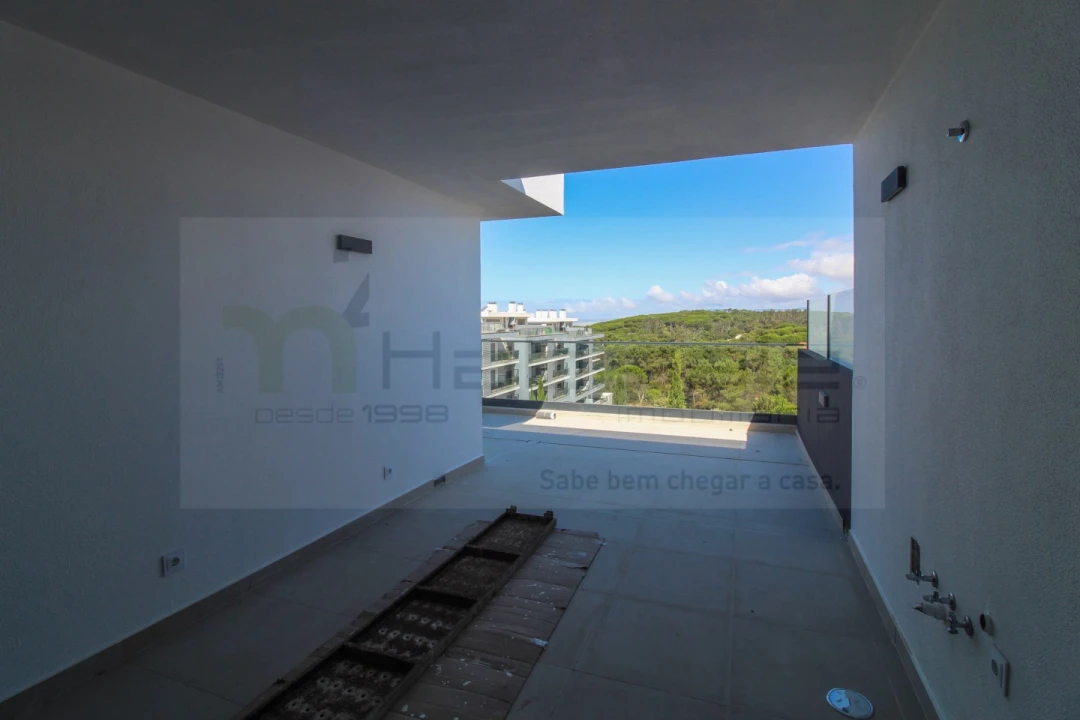 Apartamento T3 para Venda em Charneca de Caparica e Sobreda Foto 31