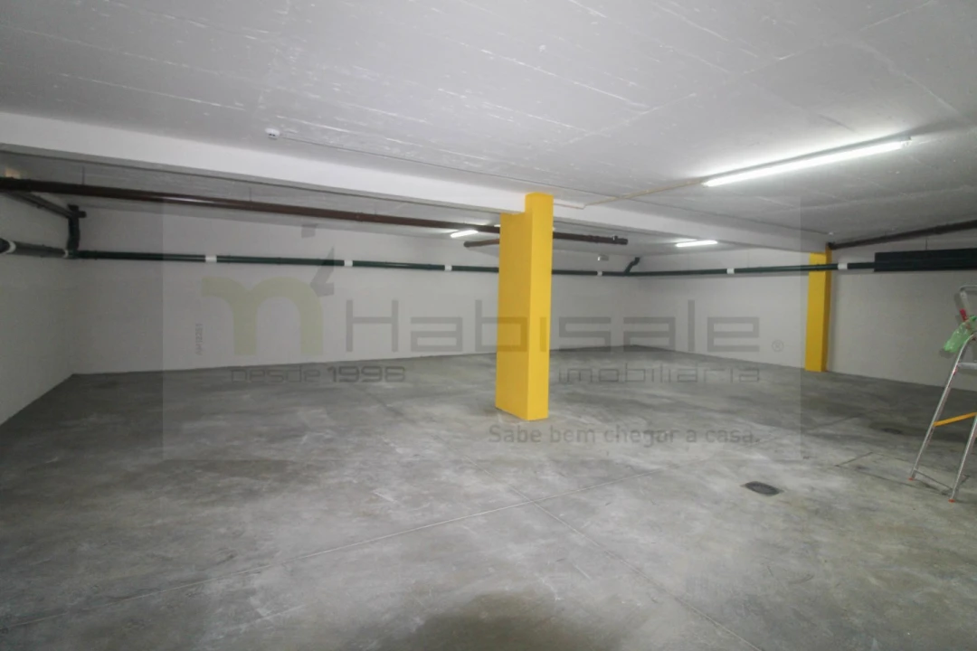 Apartamento T3 para Venda em Charneca de Caparica e Sobreda Foto 33