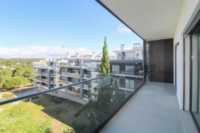Apartamento T3 para Venda em Charneca de Caparica e Sobreda
