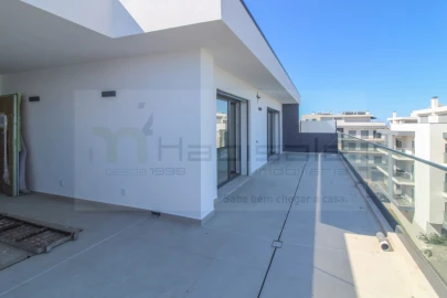 Apartamento T3 para Venda em Charneca de Caparica e Sobreda